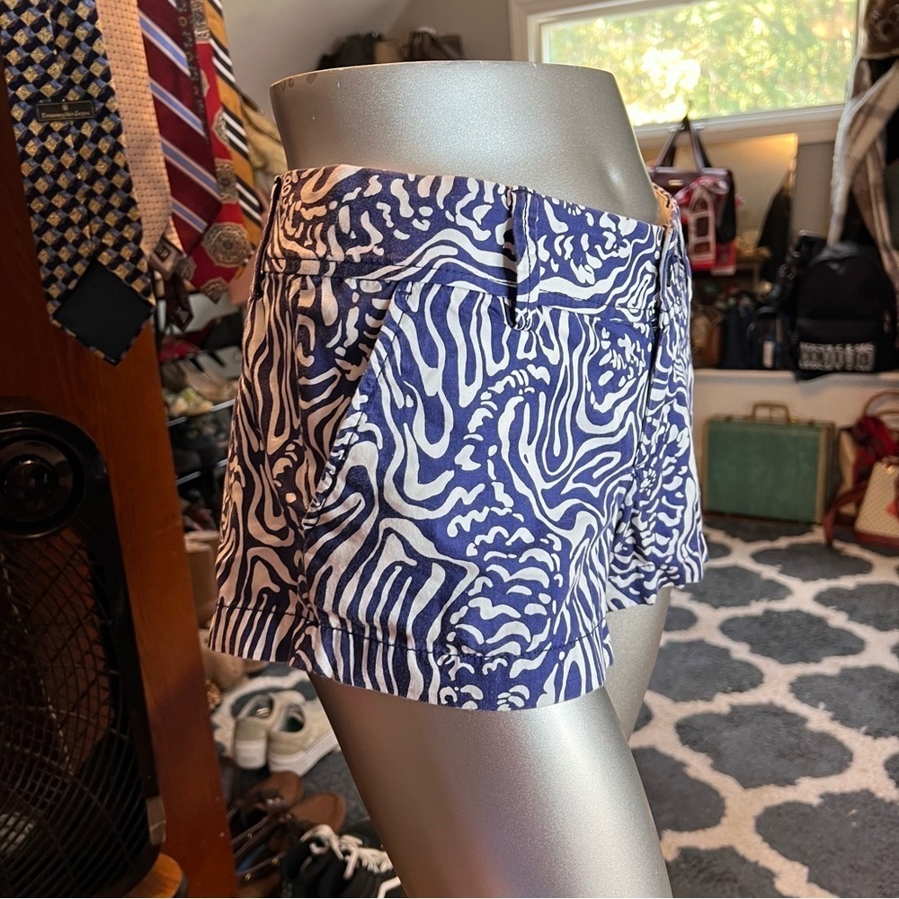 LILLY PULTZER The Walsh Shorts In Bright Navy Night Swimming Blue - Picture 5 of 7
